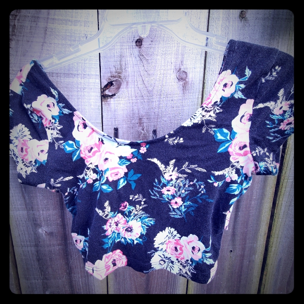 Charlotte Russe Floral Crop Top Medium